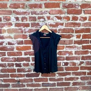 Hinge Ruffle Button Top